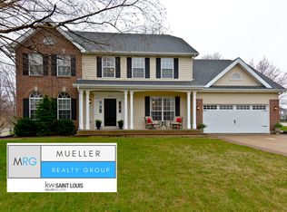 100 Creek View Dr, Saint Charles, MO 63304