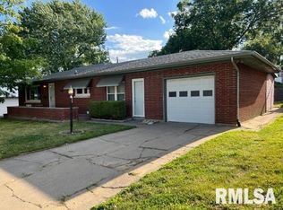 1020 S 17th St, Quincy, IL 62301
