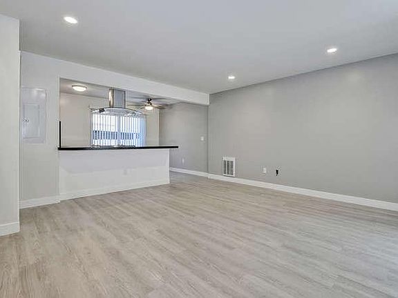 3rd image of 1654 Hollenbeck Ave APT 1