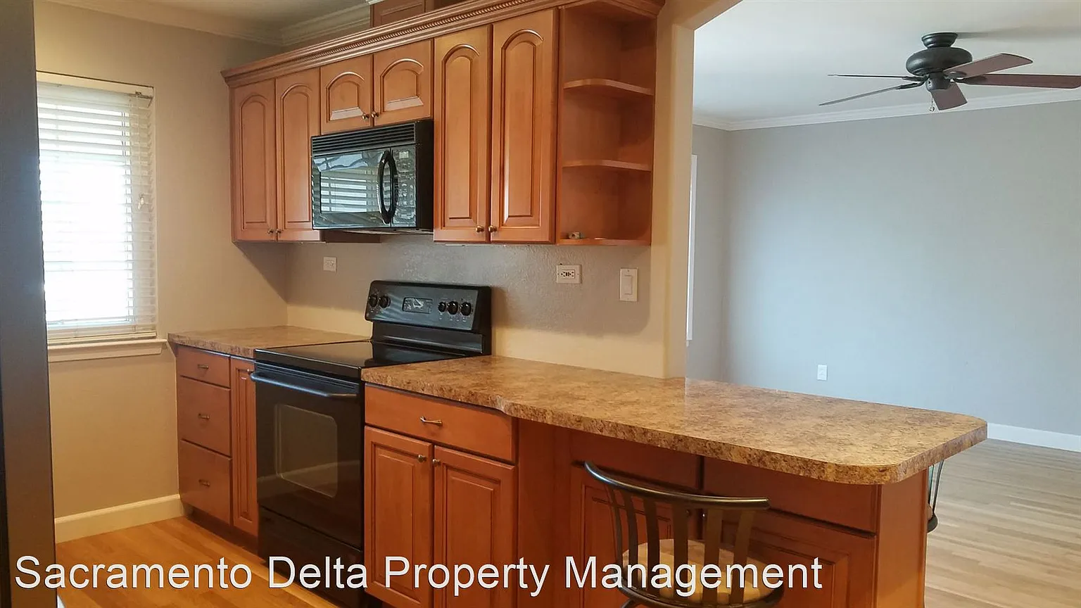 6821 Anchor Cir photo 1