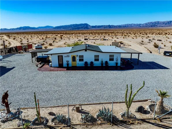 5130 Thompson Rd, Twentynine Palms, CA 92277
