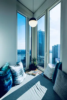 Rented by SERHANT. | media 18