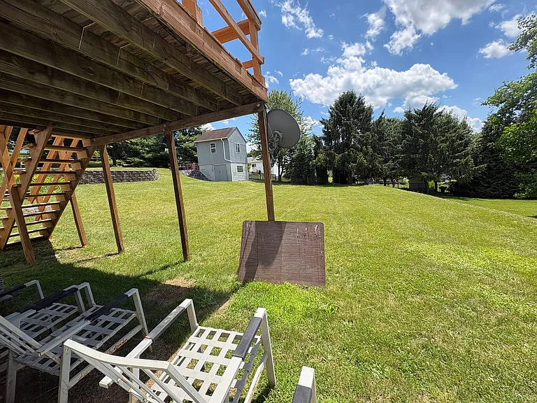 10 Mary Dr — Photo 23