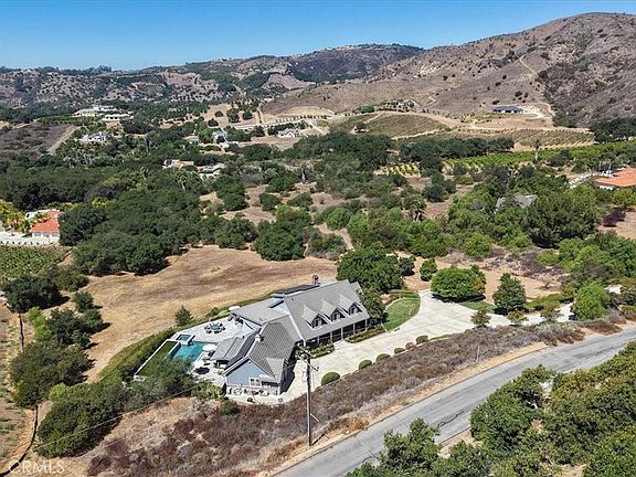 4th image of 45091 Calle Cuesta Rd