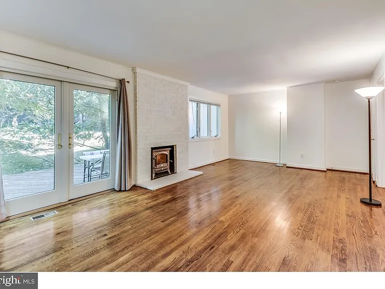 7220 Vistas Ln — Photo 7