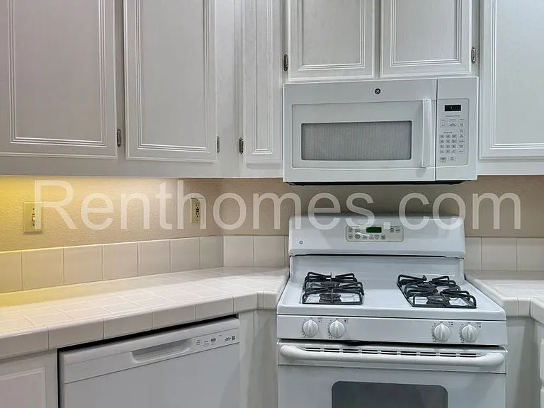 11295 Provencal Pl — Photo 10