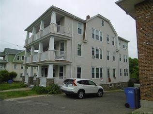 27 Chambers St, Waterbury, CT 06708