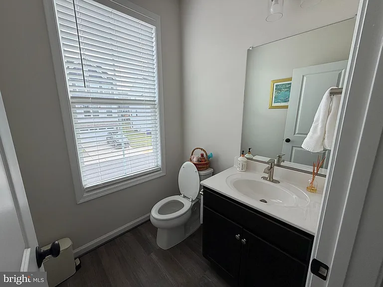 4105 Bolton Ct — Photo 13