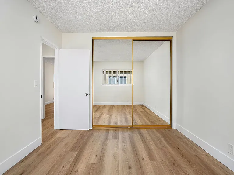 1518-1522 Euclid St — Photo 15