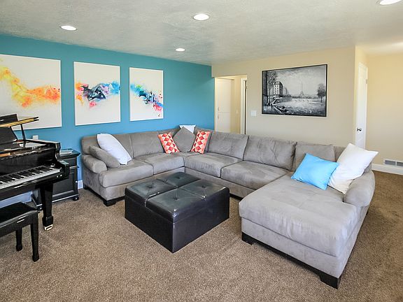 4th image of 3075 E Cruise Way