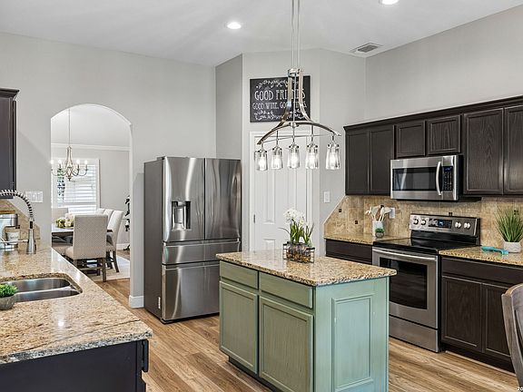 5th image of 1605 Canyon Oak