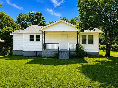 215 Fairview St Photo 1