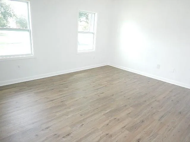 340 Woodmont St — Photo 11