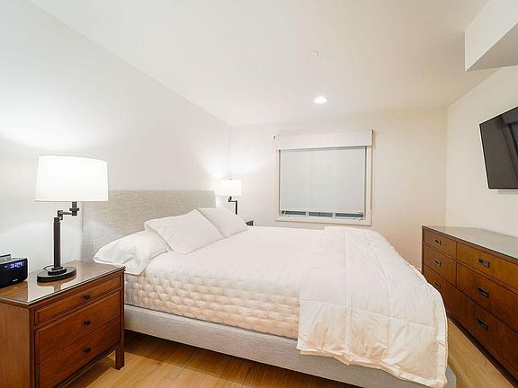 5th image of 135 Montana Ave APT 3