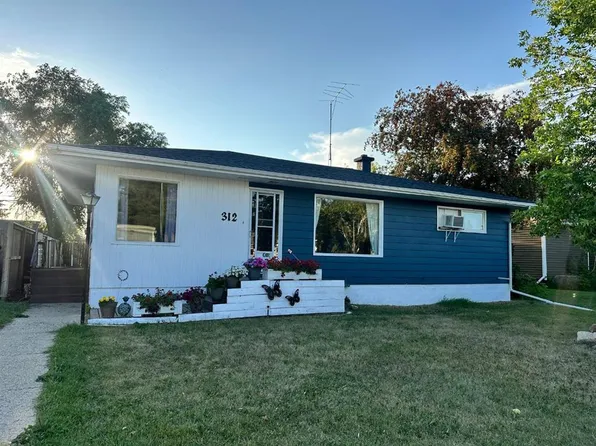312 E Main St, Maidstone, SK S0M 1M0