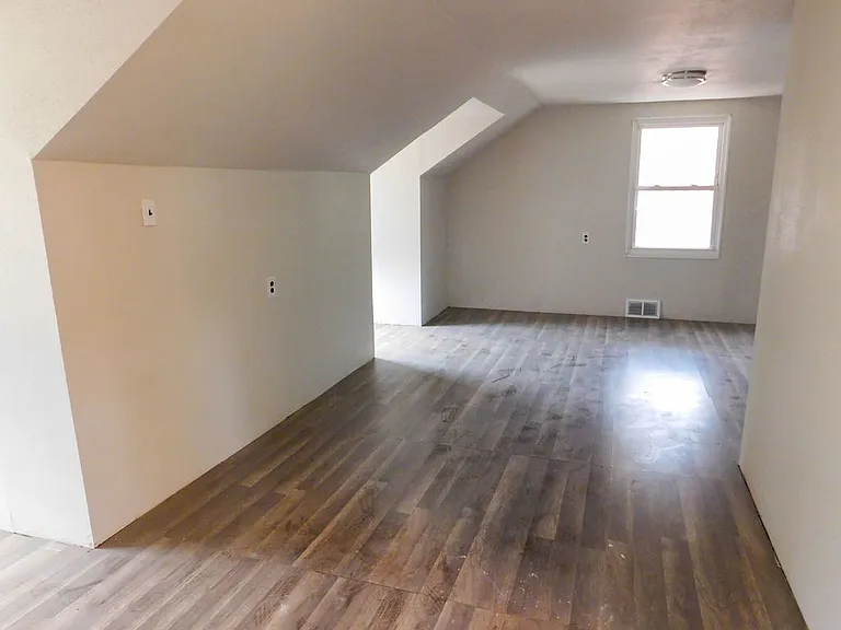 18961 Teppert St — Photo 11