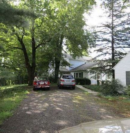 1st image of 9237 Pinehurst Dr