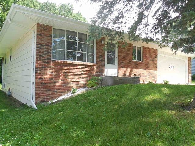1st image of 3016 Bavarian Ln