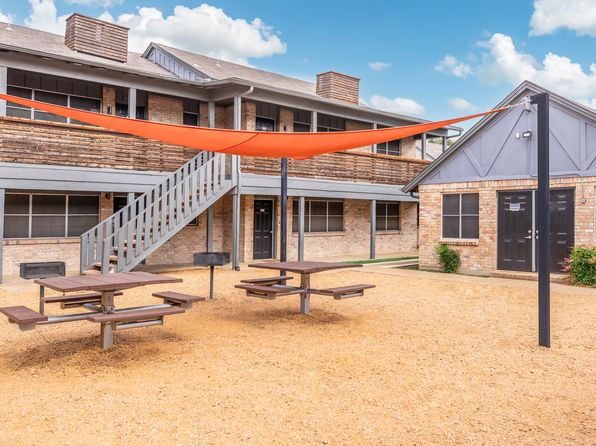 1212 Hampshire Ln #127-1