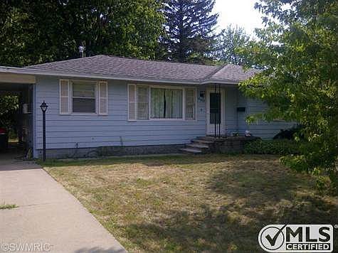 3rd image of 2445 Evanston Ave