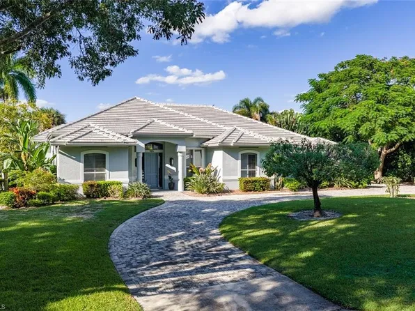 565 CORAL DR, NAPLES, FL 34102