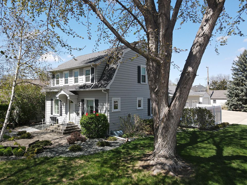 1st image of 1120 E 3rd Ave