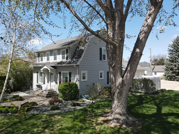 1120 E 3rd Ave, Mitchell, SD 57301
