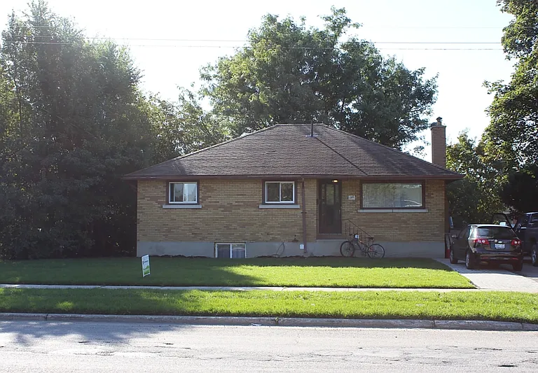 158 Meadowlands Dr W #B — Photo 6