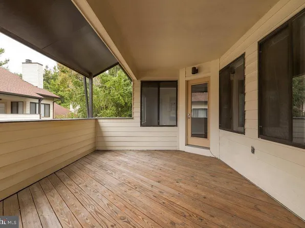 9878 Hellingly Pl #115, Gaithersburg, MD 20886