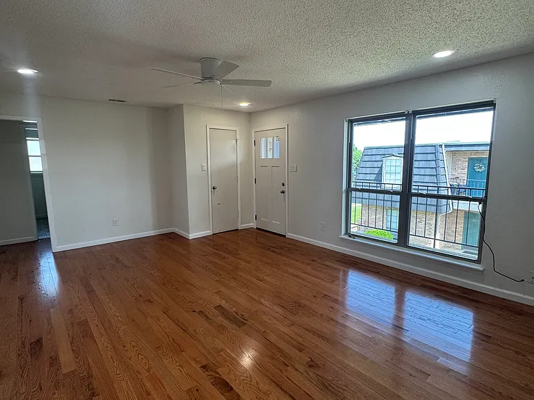 9515 Westpark Dr #B — Photo 4