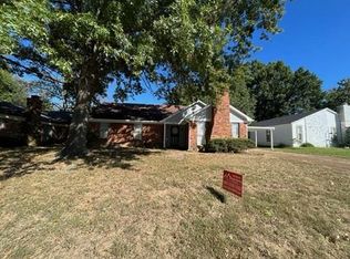 4446 Crescent Park Dr, Memphis, TN 38141