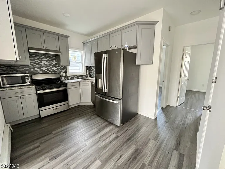 176 Bartholdi Ave #2 — Photo 6