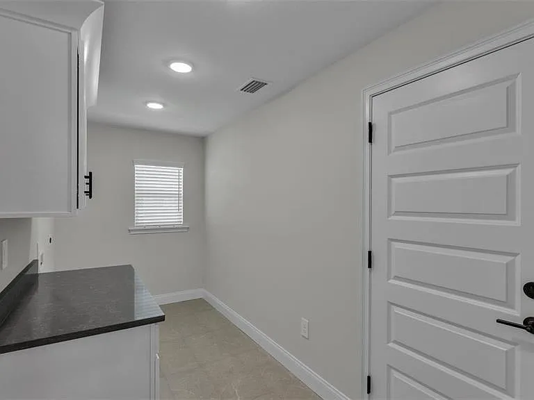 1246 Dorothy St — Photo 9