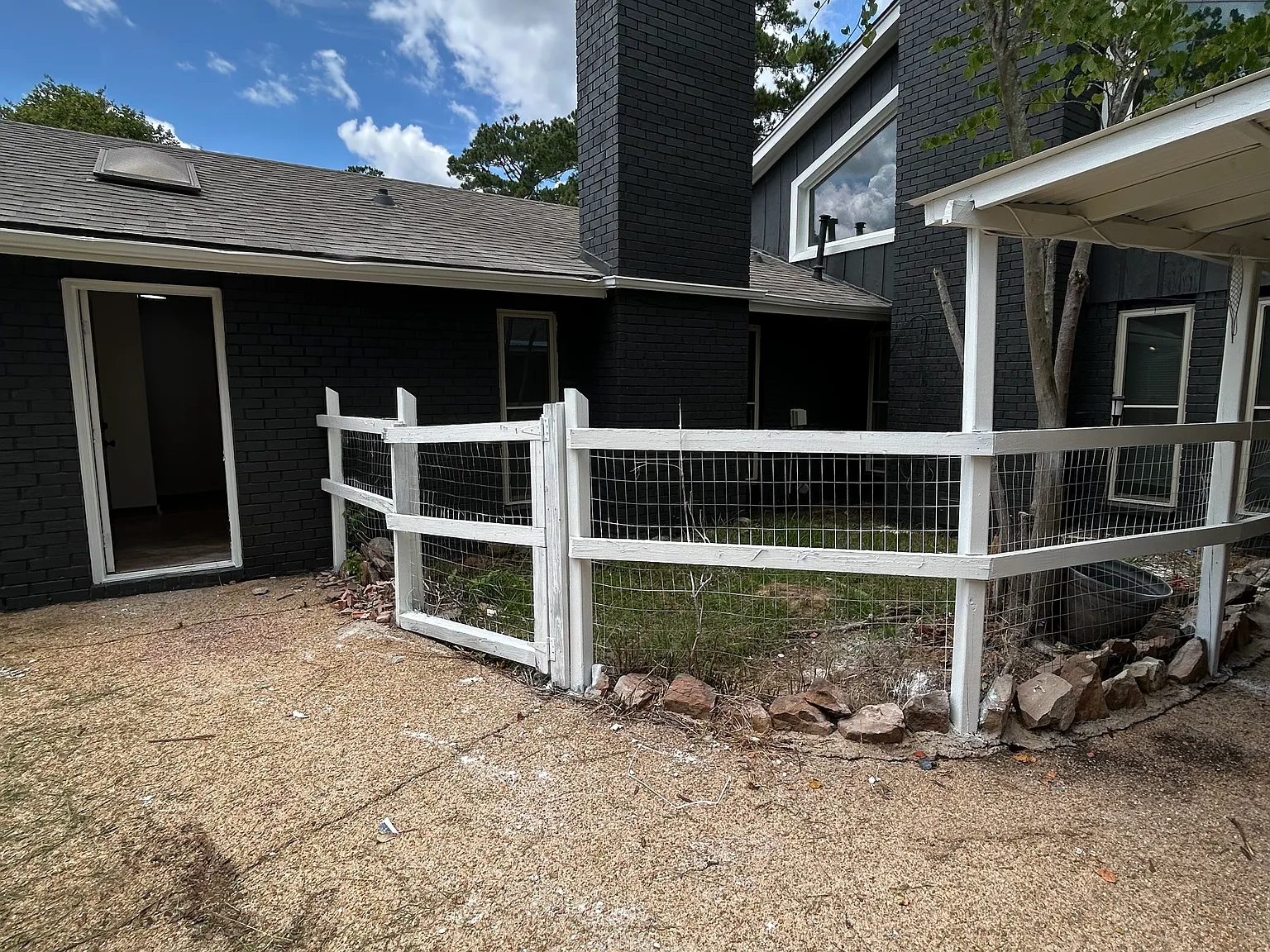 4 bed, 2471 sqft, $2,200 — Photo 3