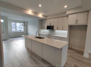 925 Deveron Cres #8, London, ON N5Z 0B3