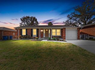 4218 Leeshore Dr, Saint Louis, MO 63125