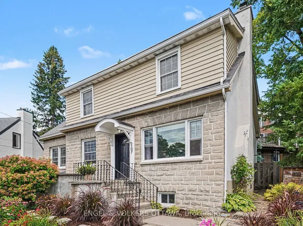 107 Ivy Cres, Ottawa, ON K1M 1Y1