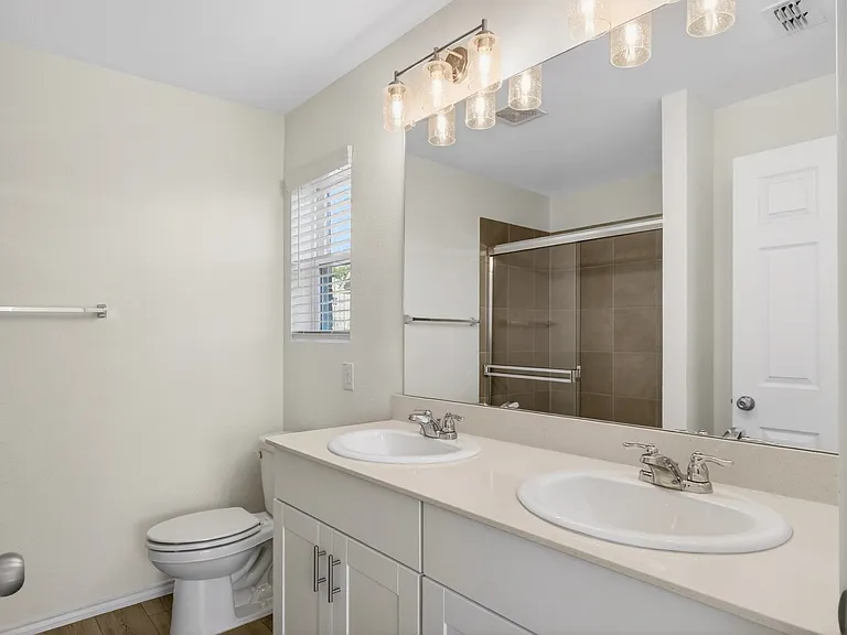 605 Grenada Lake Dr — Photo 30