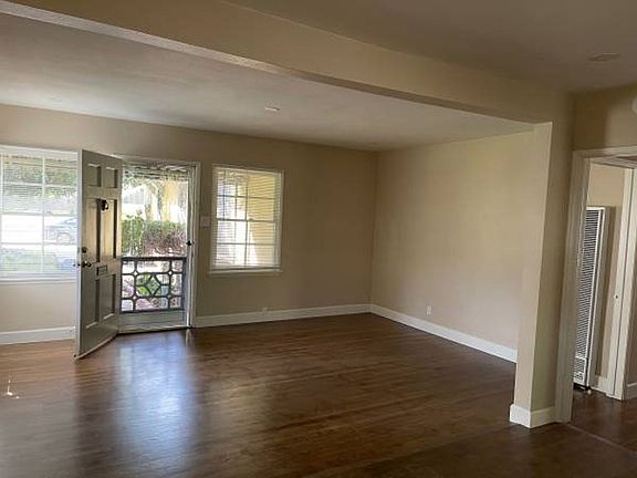 4th image of 2272-74 N Grand Ave #2274