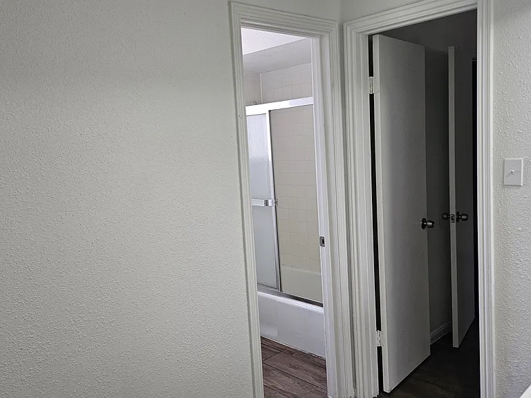 11811 Gardenglen Dr — Photo 13