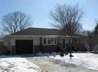 3360 Melrose Ln, Whitehall, PA 18052