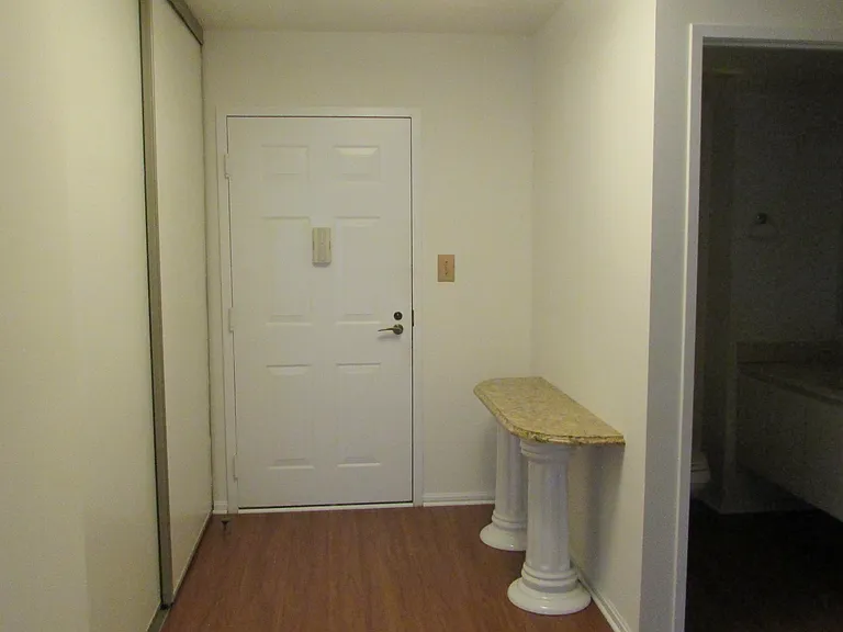 15100 Interlachen Dr #821 — Photo 25