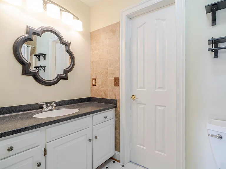 3125 Beau Mont Farm Rd — Photo 43