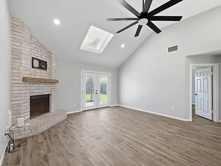 1805 Whitebriar Dr — Photo 6