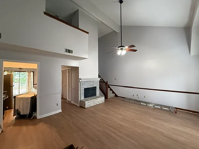 5556 Blossom Ln — Photo 4