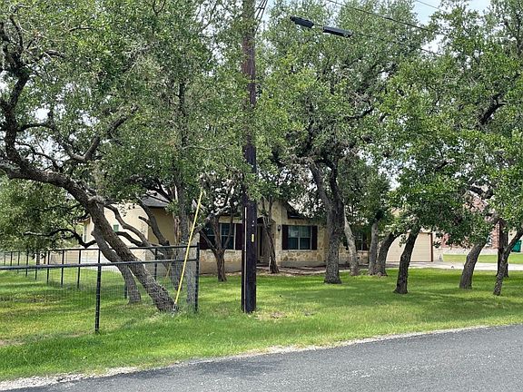 3rd image of 26215 Timberline Dr