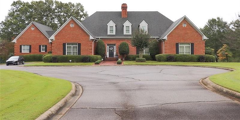 1st image of 2905 Rosehill Dr