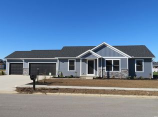 68463 Falcons Lair Ln, New Paris, IN 46553