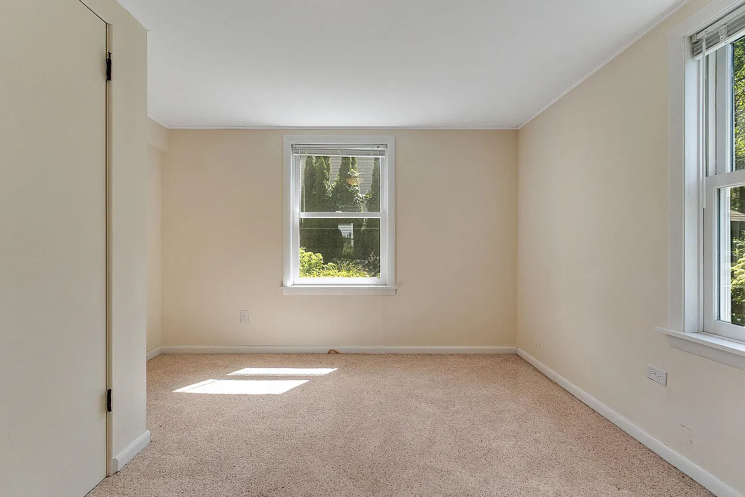 Appletree Ct, South Burlington — Photo 4
