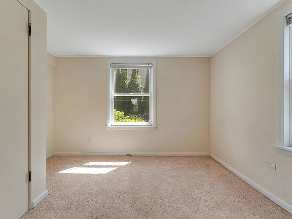4th image of 15 Appletree Ct #2